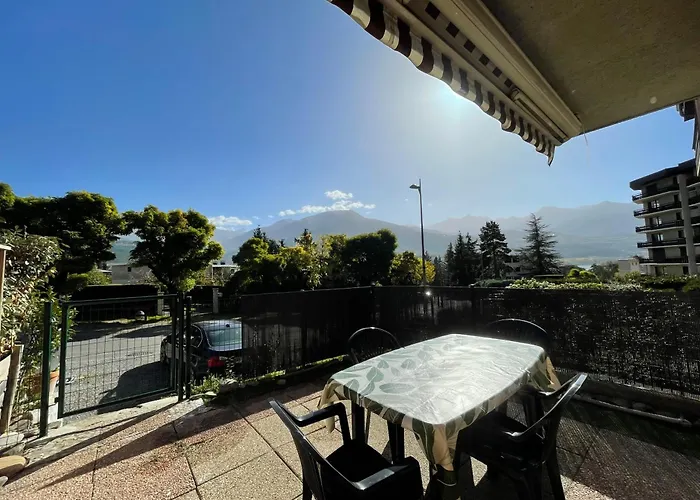 Agreable T2 En Rez De Jardin A 2 Pas Du Plan D\'Eau