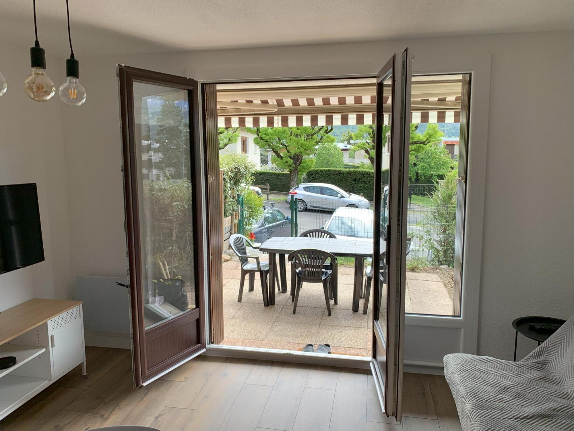 Agreable T2 En Rez De Jardin A 2 Pas Du Plan D'eau Appartement Embrun